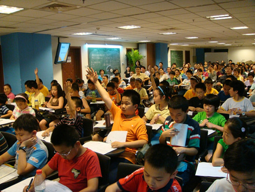 教育专家呼吁 明确教育机构监管主体，规范“学而思”式课外辅导市场发展